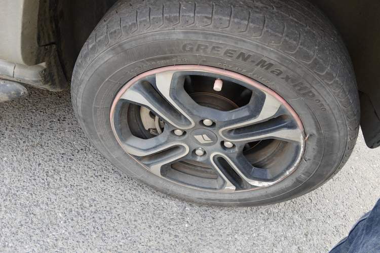 Used Baojun Spark 2023 Flagship Edition Right Front Wheel Hub