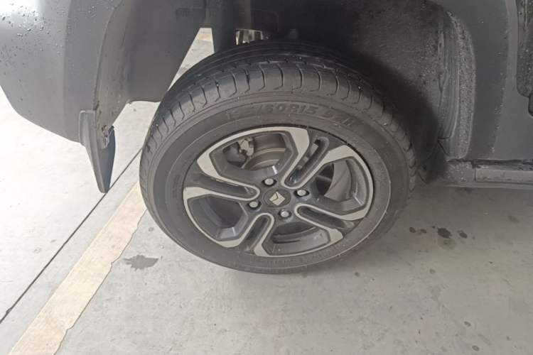 Used Baojun Spark 2023 Flagship Edition Right Rear Wheel Hub