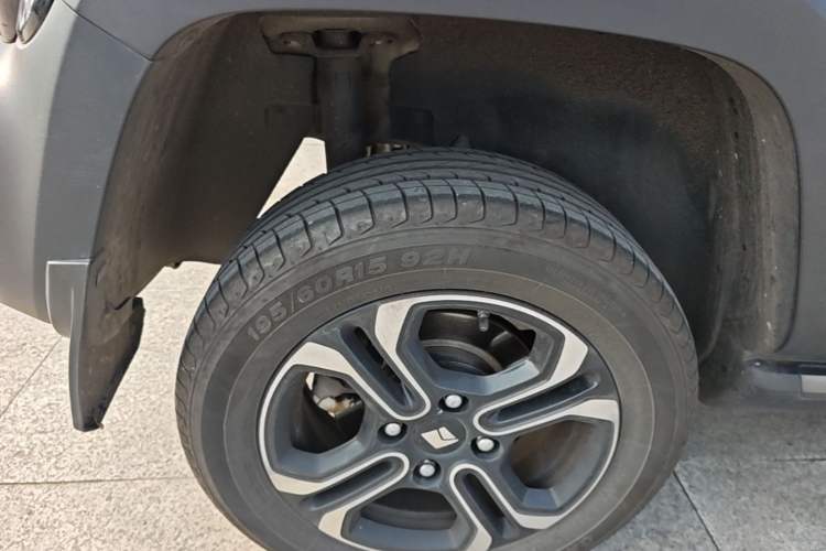 Used Baojun Spark 2023 Flagship Edition Right Rear Wheel Hub
