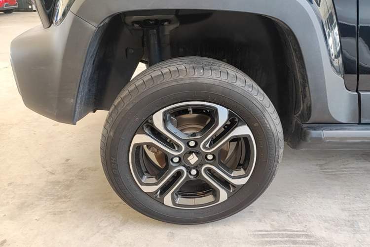 Used Baojun Spark 2023 Flagship Edition Right Rear Wheel Hub