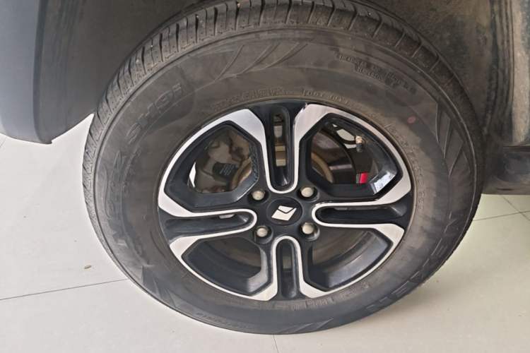 Used Baojun Spark 2023 Flagship Edition Right Rear Wheel Hub