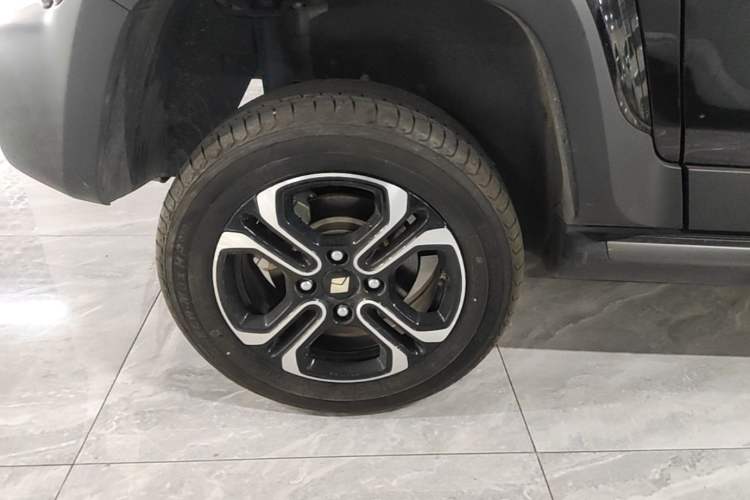 Used Baojun Spark 2023 Flagship Edition Right Rear Wheel Hub