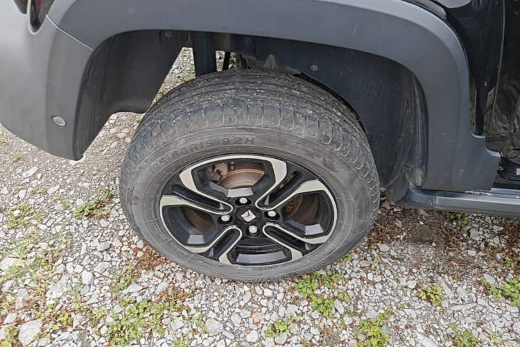 Used Baojun Spark 2023 Intelligent Premium Edition Right Rear Wheel Hub