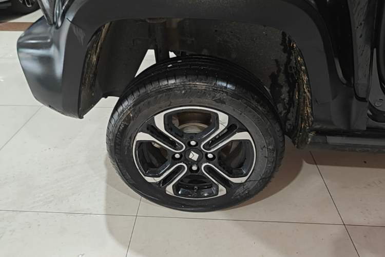 Used Baojun Spark 2023 Flagship Edition Right Rear Wheel Hub