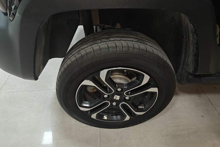 Used Baojun Spark 2023 Flagship Edition Right Rear Wheel Hub