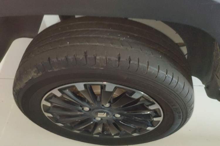 Used Baojun Spark 2023 Flagship Edition Right Rear Wheel Hub