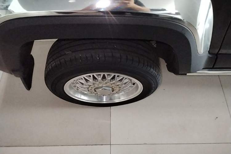 Used Baojun Spark 2023 Flagship Edition Right Rear Wheel Hub