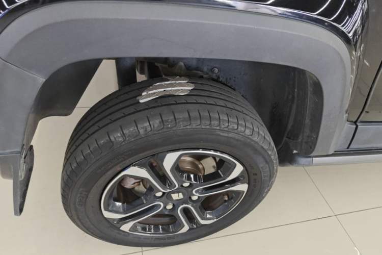 Used Baojun Spark 2023 Flagship Edition Right Rear Wheel Hub