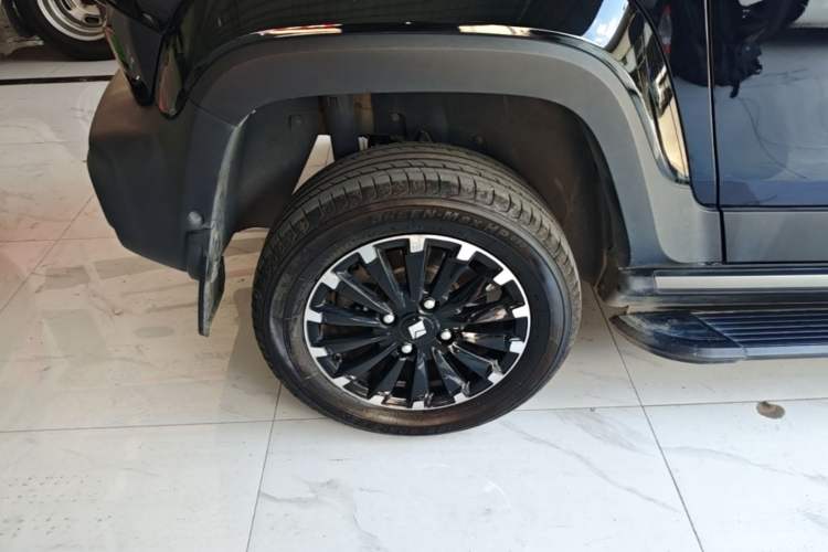Used Baojun Spark 2023 Intelligent Premium Edition Right Rear Wheel Hub