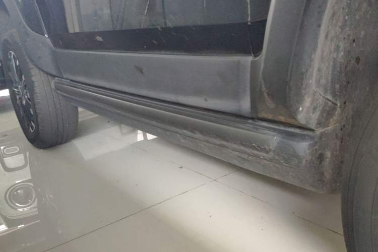 Used Baojun Spark 2023 Flagship Edition Right Side Sill