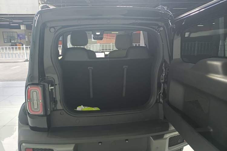 Used Baojun Spark 2023 Flagship Edition Trunk