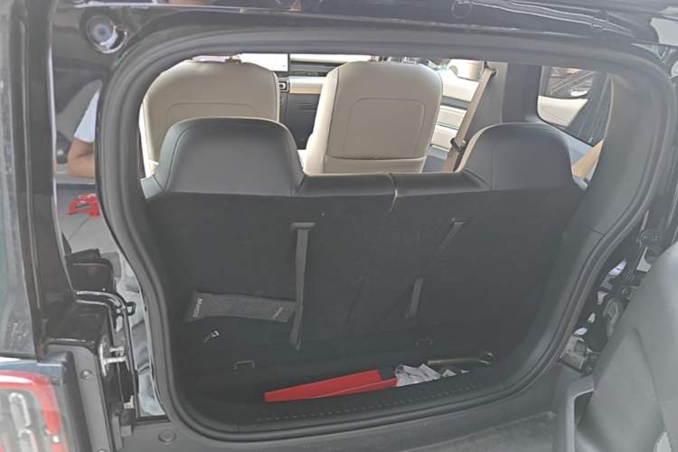 Used Baojun Spark 2023 Flagship Edition Trunk