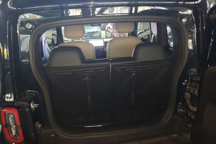Used Baojun Spark 2023 Flagship Edition Trunk