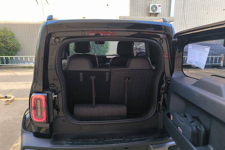 Used Baojun Spark 2023 Flagship Edition Trunk