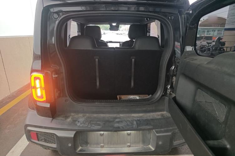 Used Baojun Spark 2023 Flagship Edition Trunk