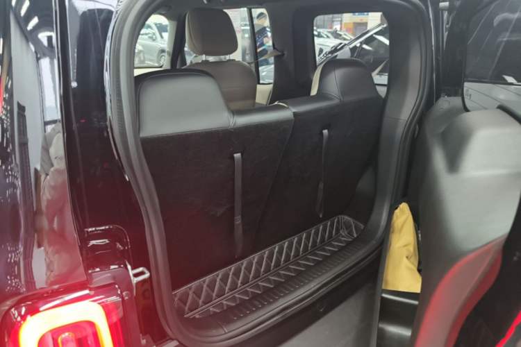 Used Baojun Spark 2023 Flagship Edition Trunk