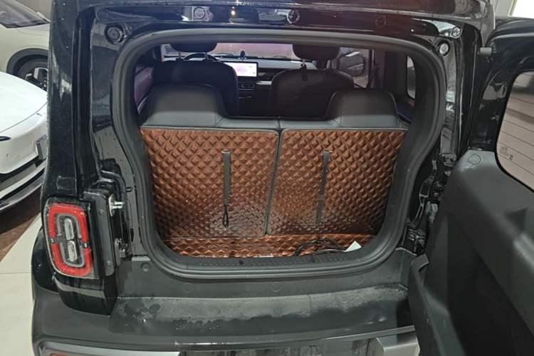 Used Baojun Spark 2023 Flagship Edition Trunk
