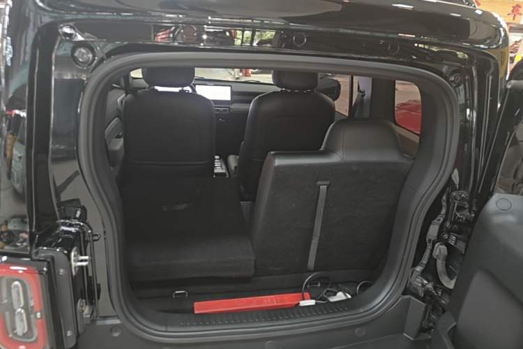 Used Baojun Spark 2023 Flagship Edition Trunk