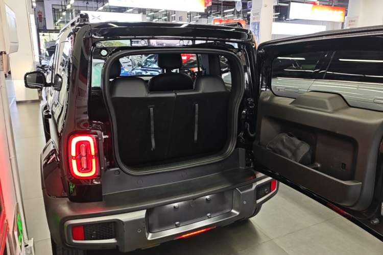 Used Baojun Spark 2023 Flagship Edition Trunk