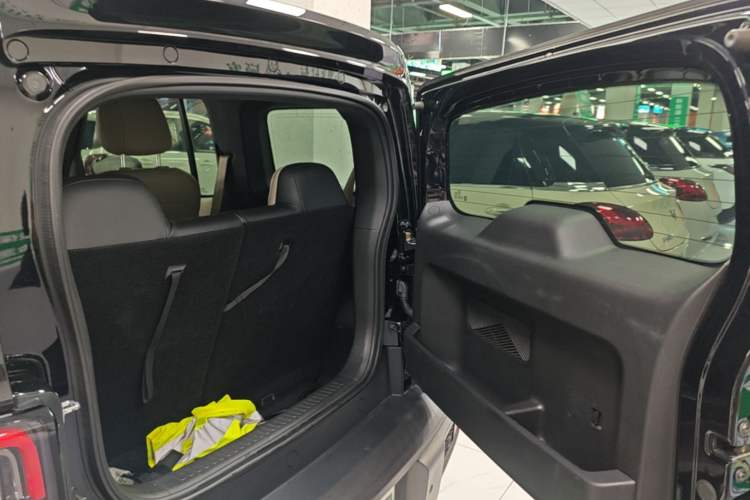 Used Baojun Spark 2023 Flagship Edition Trunk