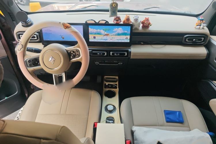 Used Baojun Spark 2023 Intelligent Premium Edition Center Console