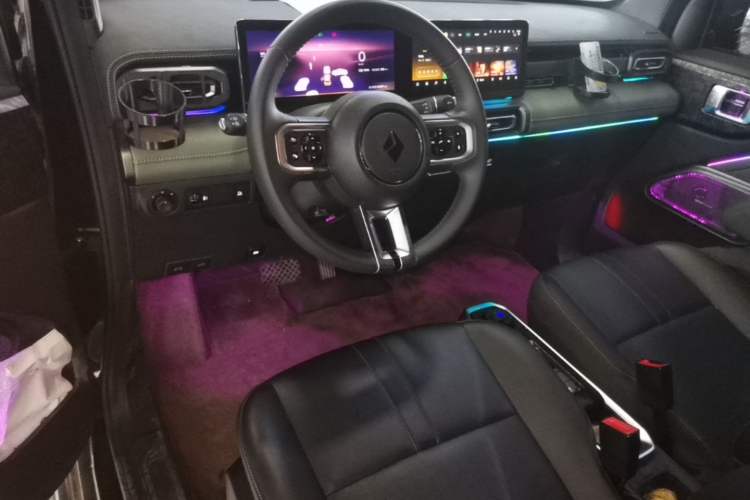Used Baojun Spark 2023 Intelligent Premium Edition Center Console