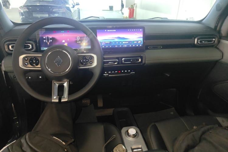Used Baojun Spark 2023 Intelligent Premium Edition Center Console