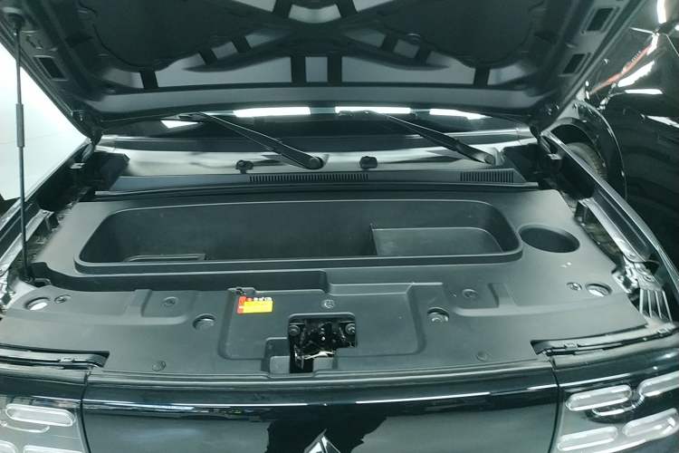Used Baojun Spark 2023 Flagship Edition Engine Bay