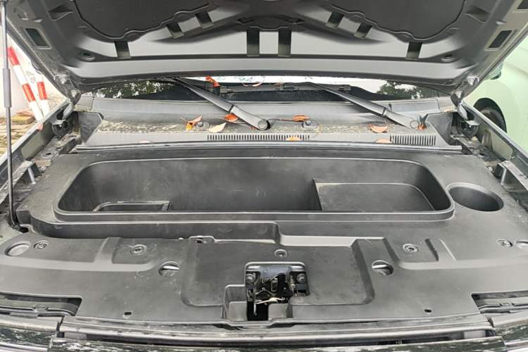 Used Baojun Spark 2023 Flagship Edition Engine Bay