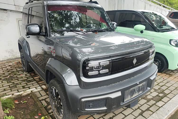 Used Baojun Spark 2023 Flagship Edition Front Right 45 Deg