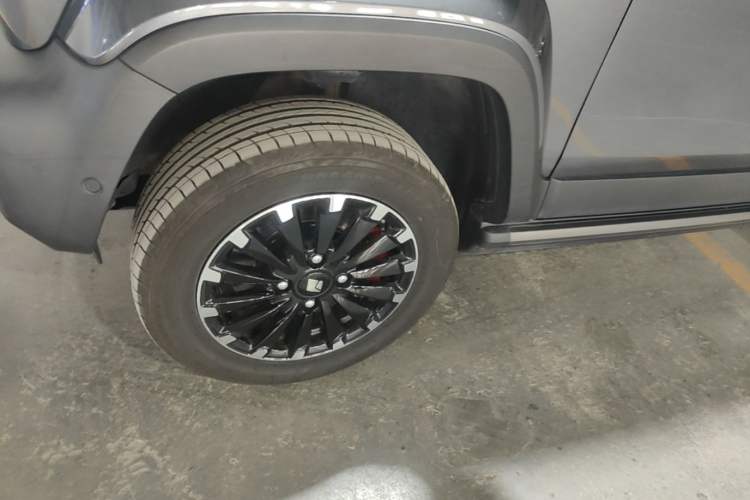 Used Baojun Spark 2023 Intelligent Premium Edition Left Front Wheel Hub