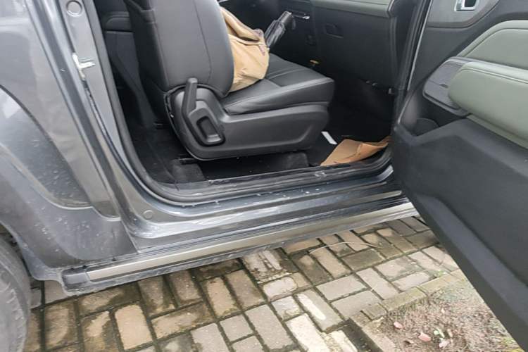 Used Baojun Spark 2023 Flagship Edition Right Side Sill