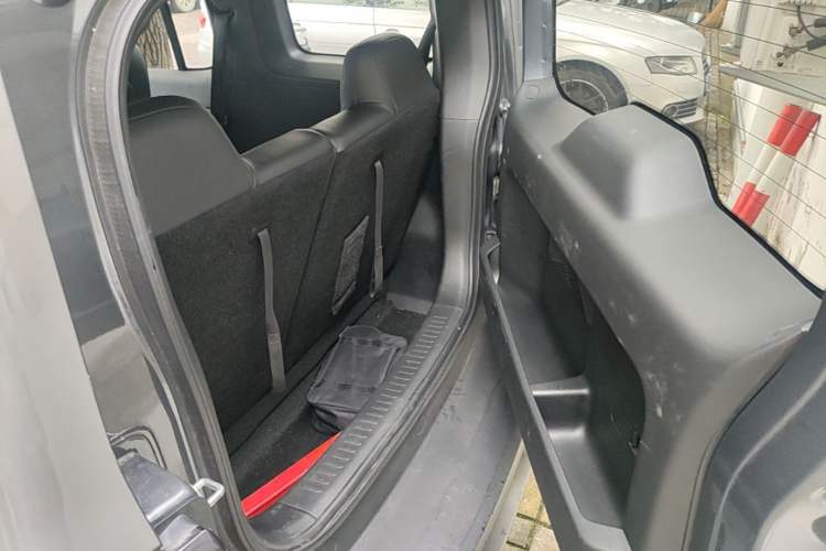 Used Baojun Spark 2023 Flagship Edition Trunk