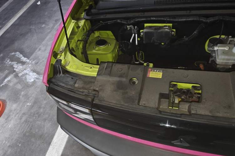 Used Baojun Spark 2023 Intelligent Premium Edition Engine Bay Right