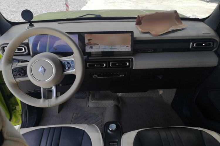 Used Baojun Spark 2023 Intelligent Premium Edition Center Console