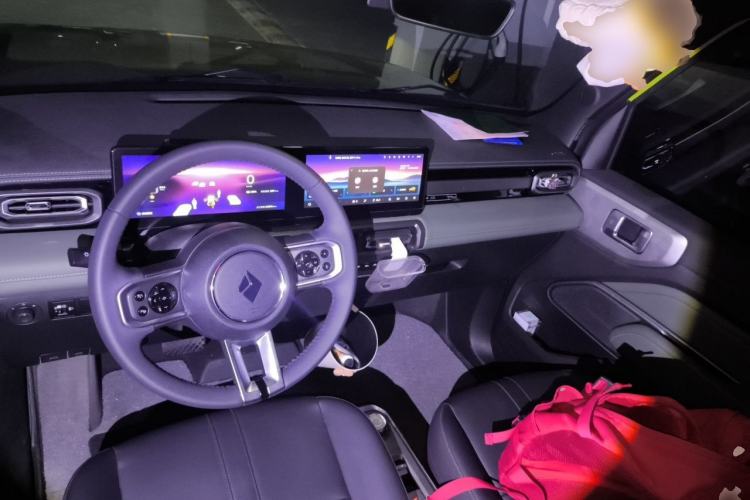 Used Baojun Spark 2023 Intelligent Premium Edition Center Console
