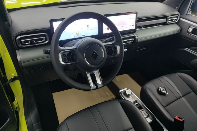 Used Baojun Spark 2023 Intelligent Premium Edition Center Console