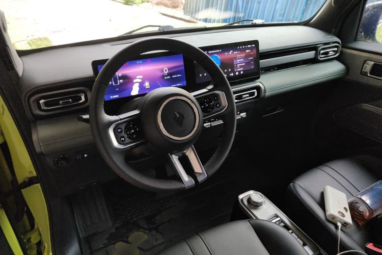 Used Baojun Spark 2023 Intelligent Premium Edition Center Console