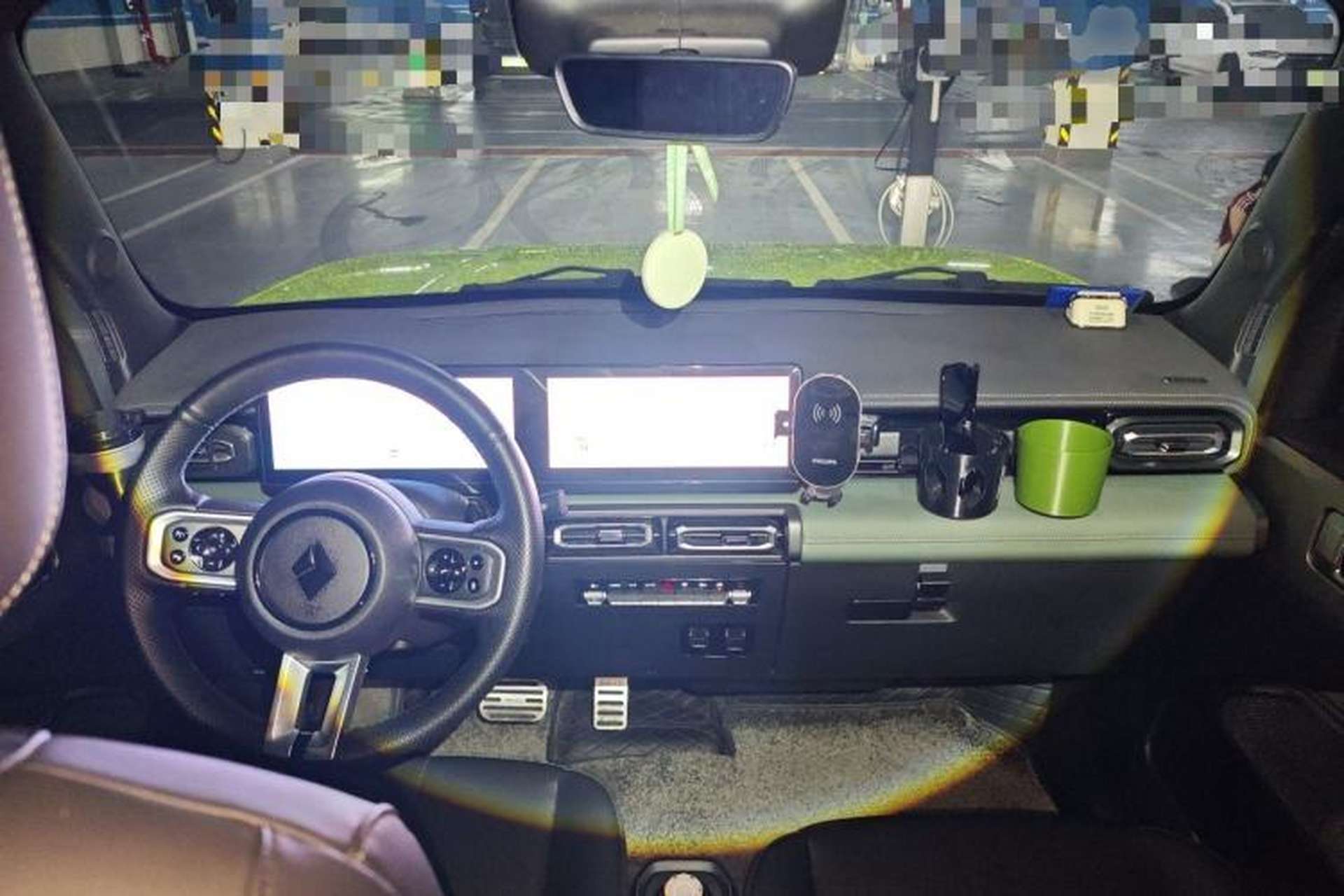 Used Baojun Spark 2023 Intelligent Premium Edition Center Console