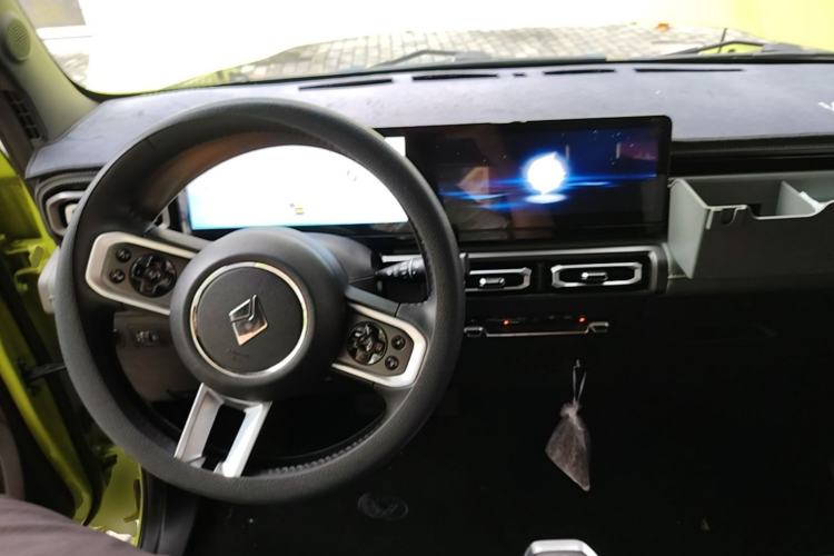 Used Baojun Spark 2023 Intelligent Premium Edition Center Console