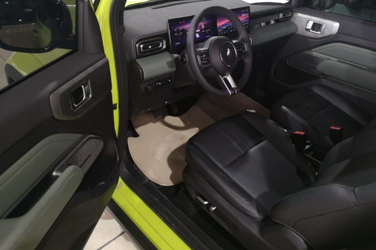 Used Baojun Spark 2023 Intelligent Premium Edition Driver Seat