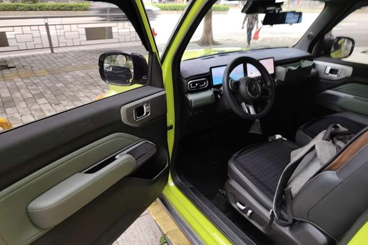 Used Baojun Spark 2023 Intelligent Premium Edition Driver Seat