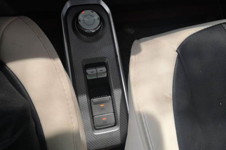 Used Baojun Spark 2023 Intelligent Premium Edition Gear Lever