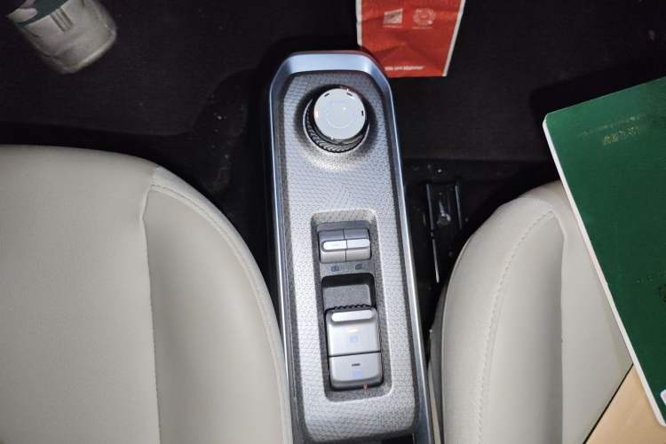 Used Baojun Spark 2023 Intelligent Premium Edition Gear Lever