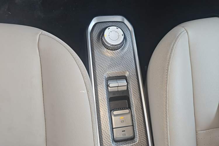 Used Baojun Spark 2023 Intelligent Premium Edition Gear Lever