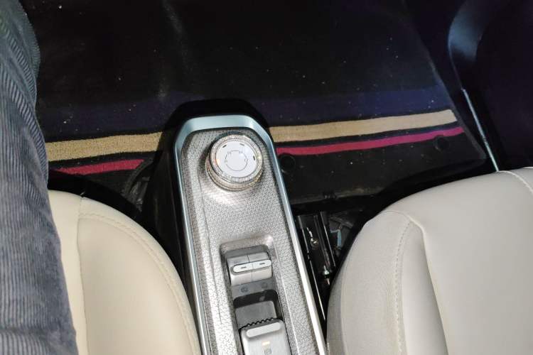 Used Baojun Spark 2023 Intelligent Premium Edition Gear Lever