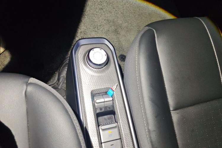 Used Baojun Spark 2023 Intelligent Premium Edition Gear Lever