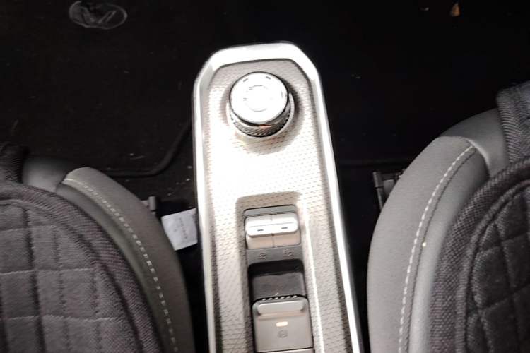 Used Baojun Spark 2023 Intelligent Premium Edition Gear Lever