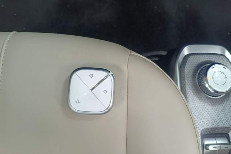 Used Baojun Spark 2023 Flagship Edition Interior 1