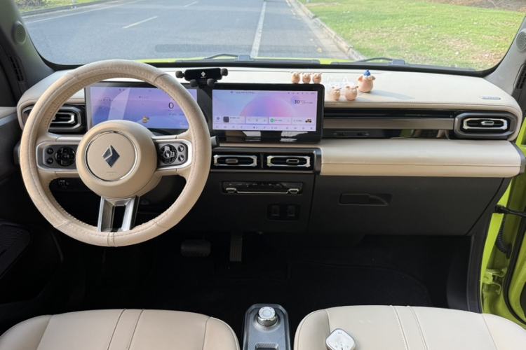 Used Baojun Spark 2023 Intelligent Premium Edition Interior 2